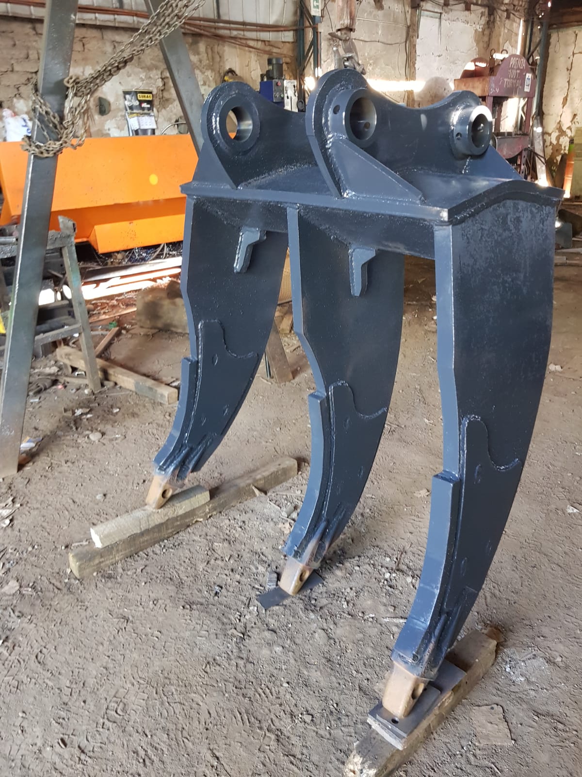 Tridente para maquinas de 30 toneladas